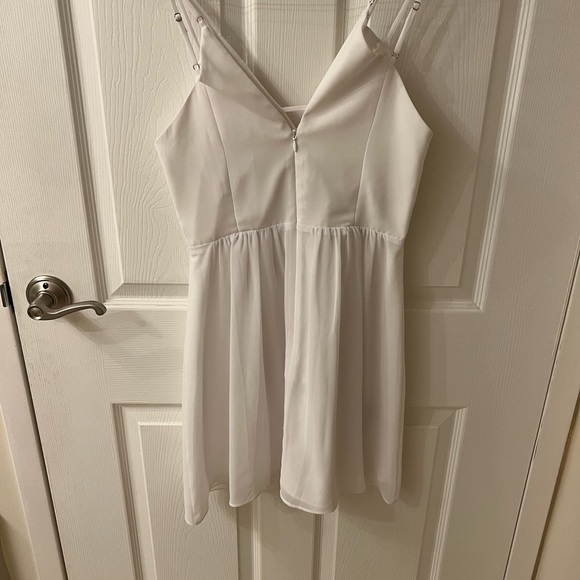 White dress BCBG - Picture 3 of 5